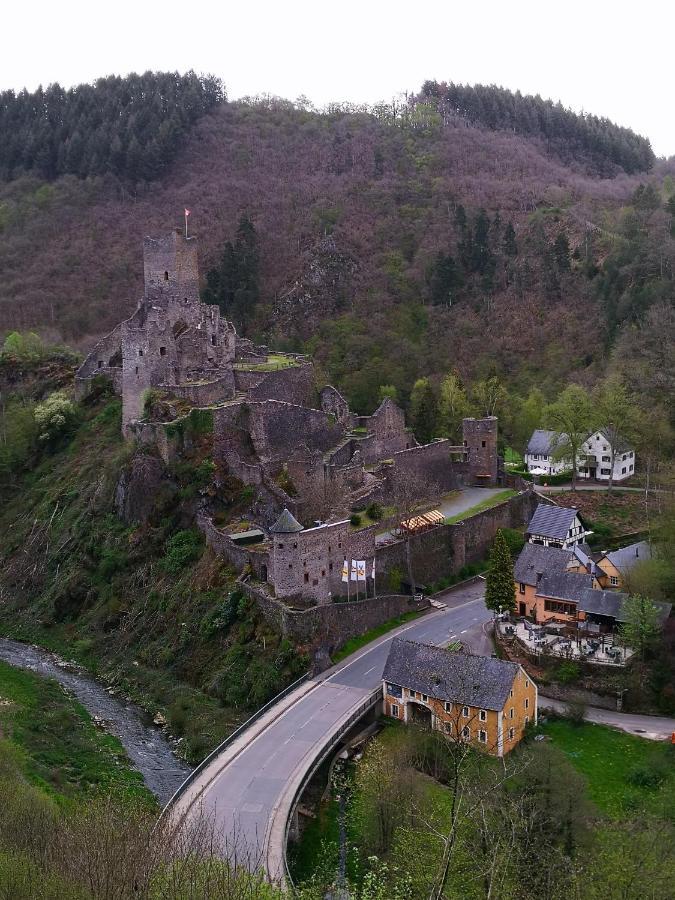 Mooi Ruim Appartement In Antieke Stadsboerderij Schonecken ภายนอก รูปภาพ
