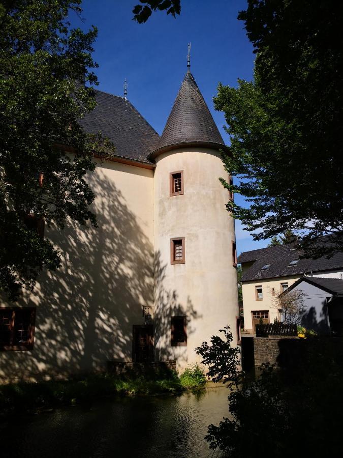 Mooi Ruim Appartement In Antieke Stadsboerderij Schonecken ภายนอก รูปภาพ